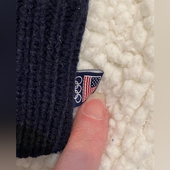 USA Dark Navy Blue Mittens with Red and White Embroidery - Picture 3 of 6